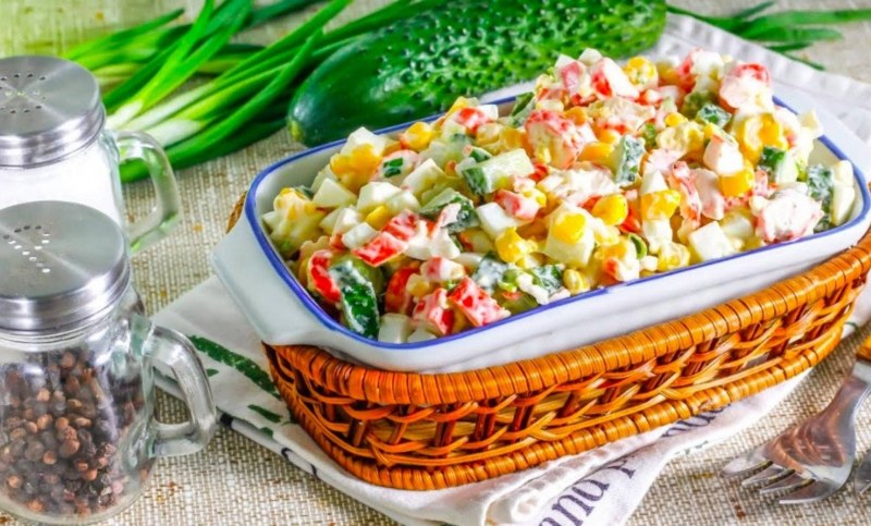 Пекинская капуста крабовые палочки кукуруза