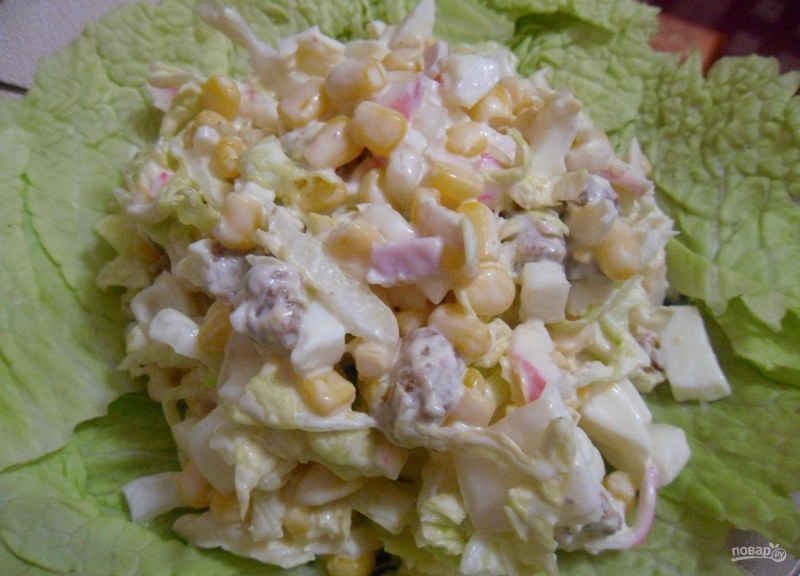 Салат с крабовыми палочками и капустой
