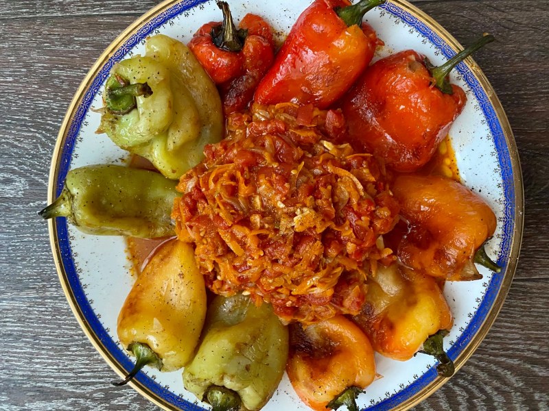 Жареный перец с чесноком