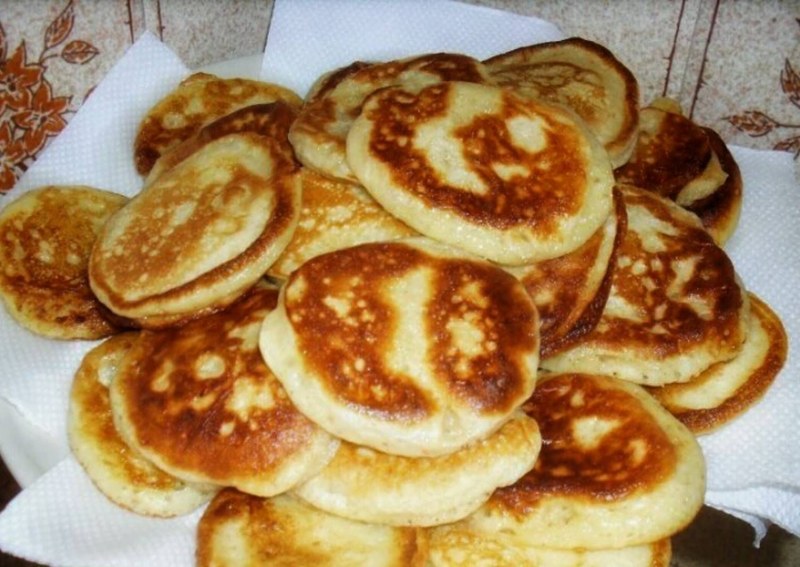 Яблочные оладьи