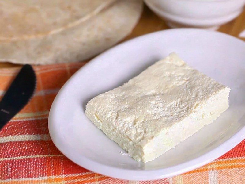 Лори панир