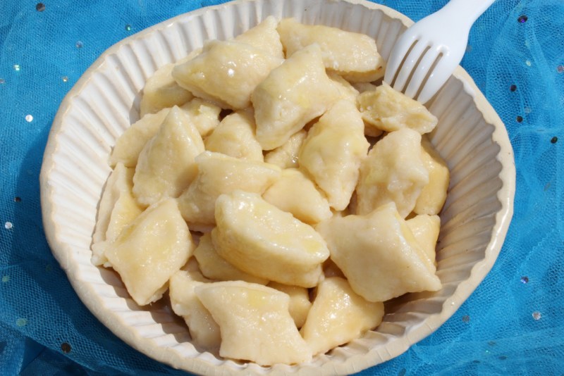 Пельмени с сырной начинкой