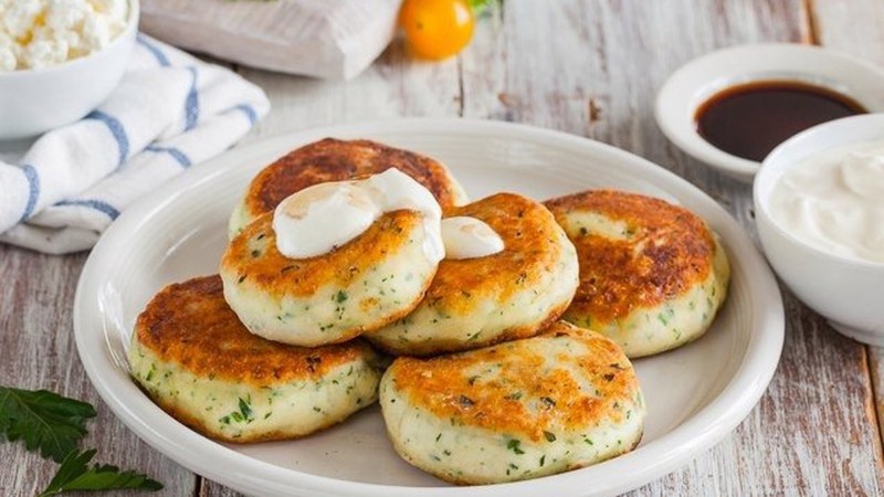 Сырники с зеленью и сыром