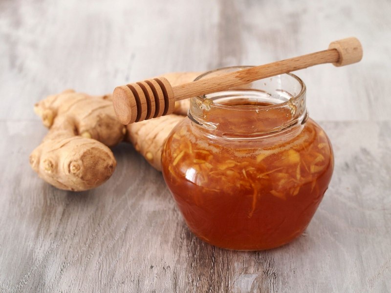 Корень имбиря с медом