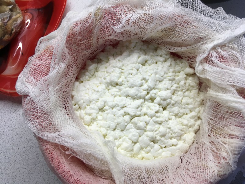 Магазинный творог с добавками