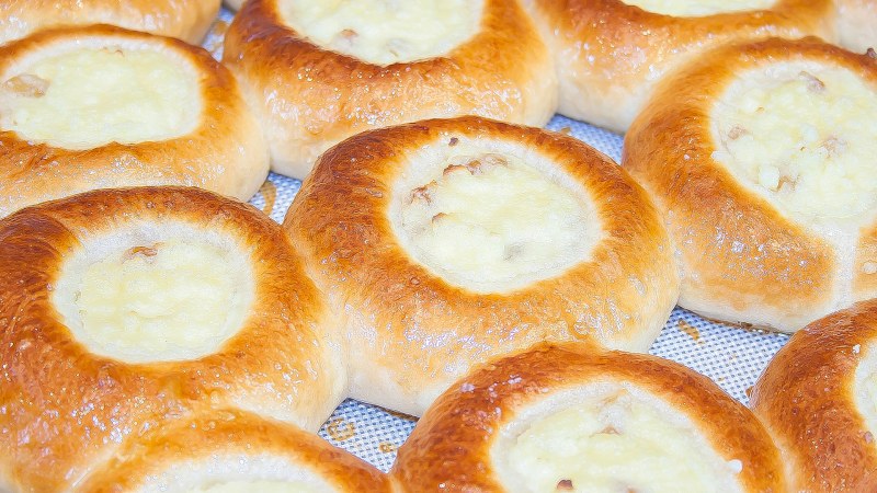 Ватрушки с творогом из дрожжевого теста