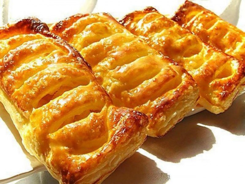 Слойка с яблоками