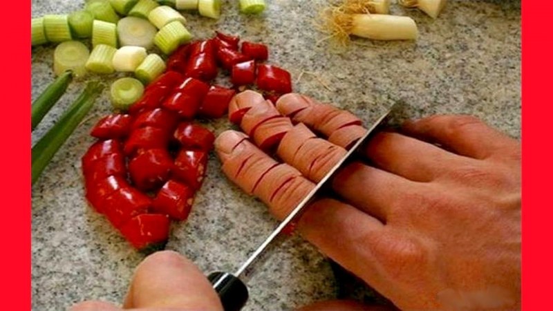 Яйцо в сосиске
