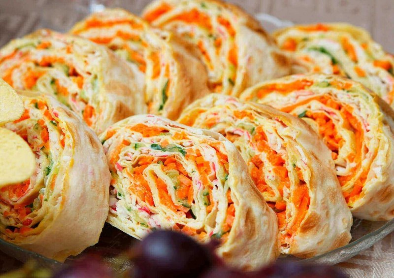 Рулет из лаваша с крабовыми палочками