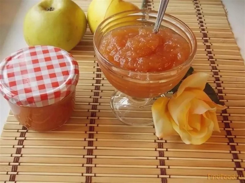 Яблочное пюре сушится