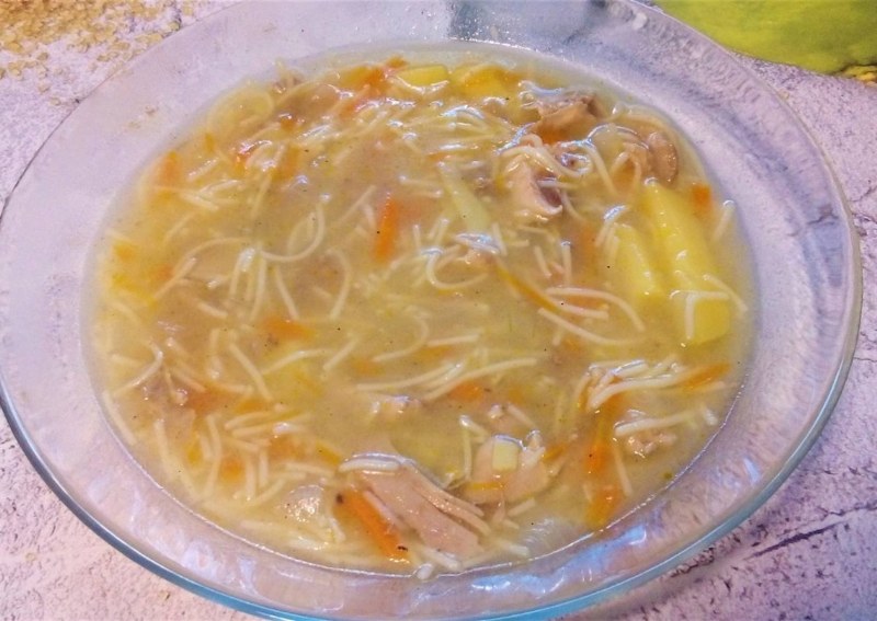 Суп вермишелевый с курицей