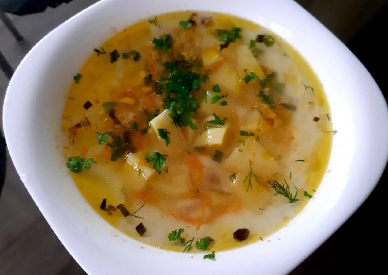 Куриный суп с лапшой