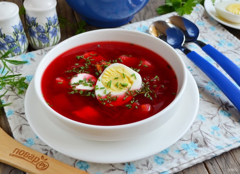 Свекольник с яйцом