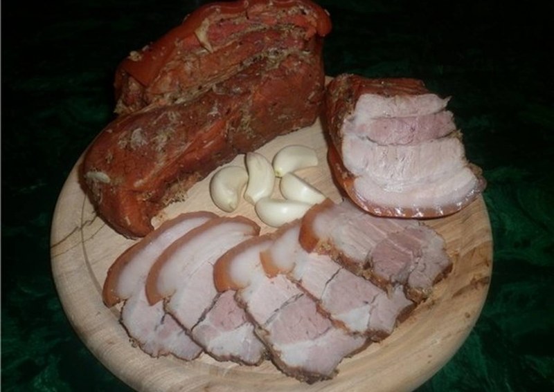 Грудинка в луковой шелухе