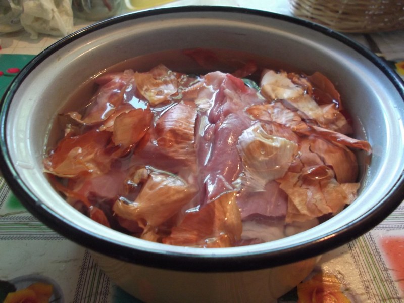 Свинина в луковой шелухе