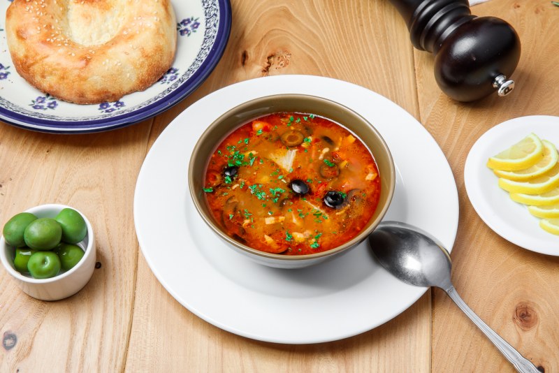 Солянка мясная в ресторане