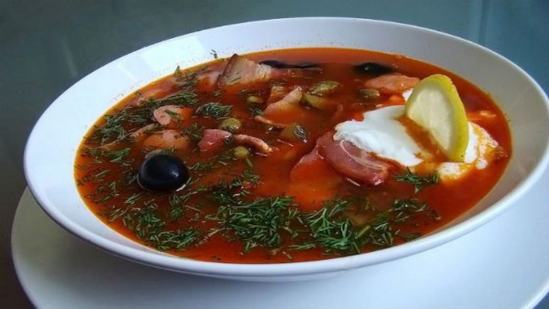 Солянка сборная мясная