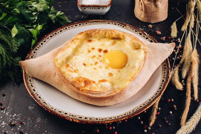 Хачапури по-аджарски