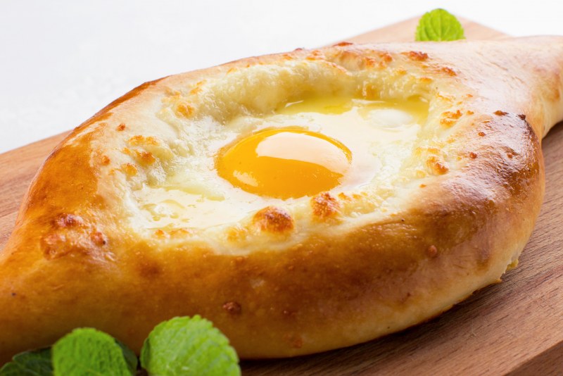 Хачапури по-аджарски