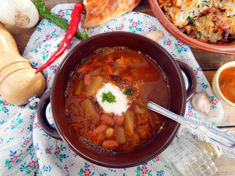 Суп фасолевый с мясом