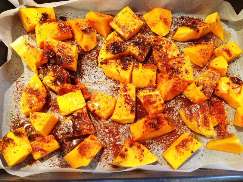 Тыква запечённая в духовке кусочками