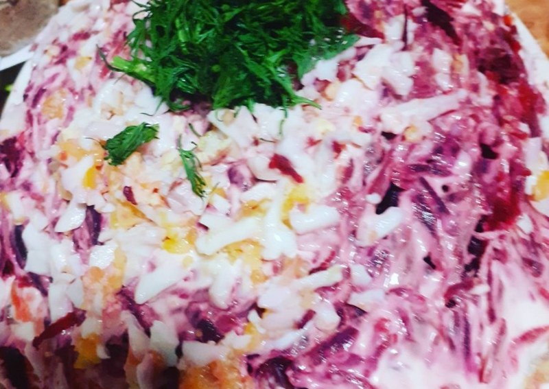 Селёдка под шубой с красной рыбой