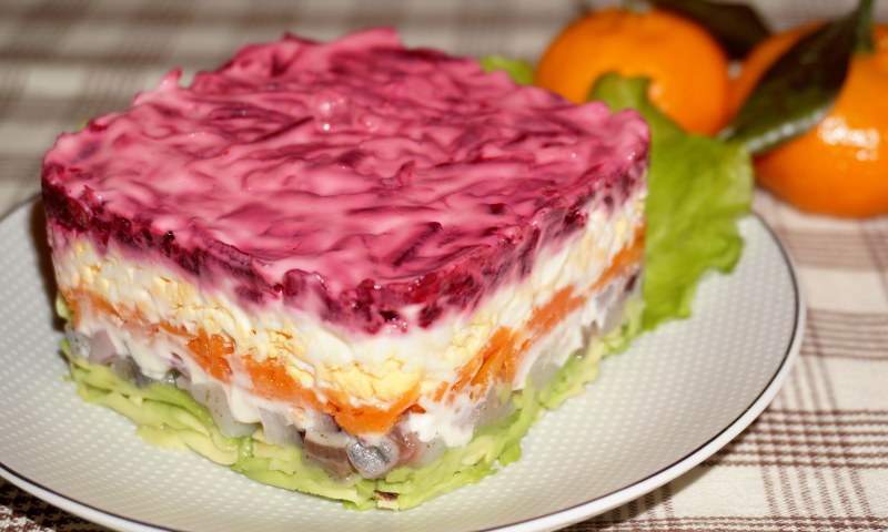 Сельдь под шубой в ресторане