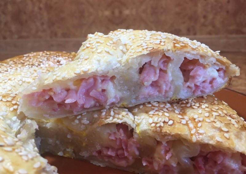 Бурек с мясом турецкий
