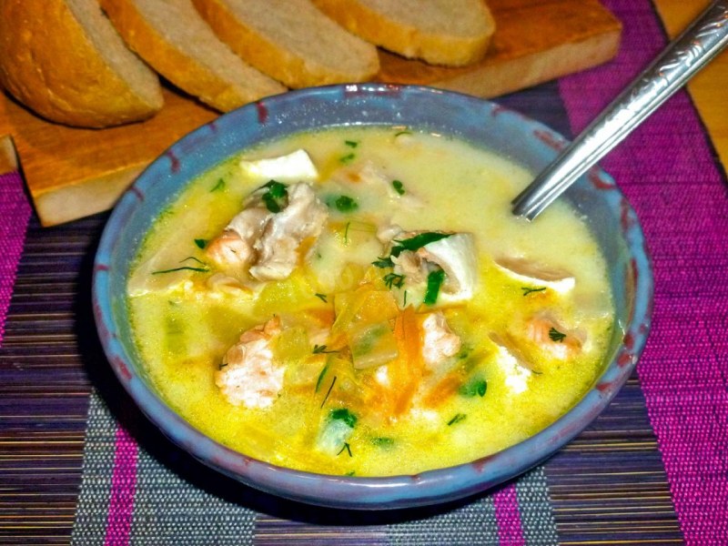 Рыбный суп с плавленным сыром