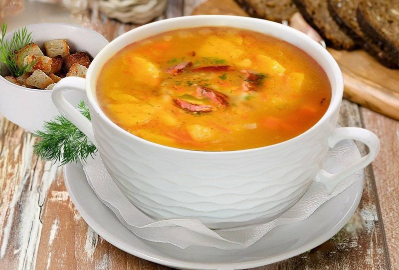 Гороховый суп с копченостями ребрышками