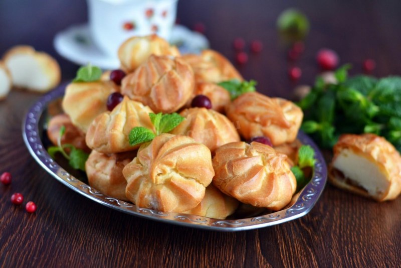Профитроли с сырной начинкой
