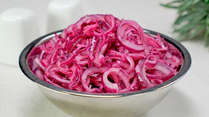 Лук маринованный кольцами