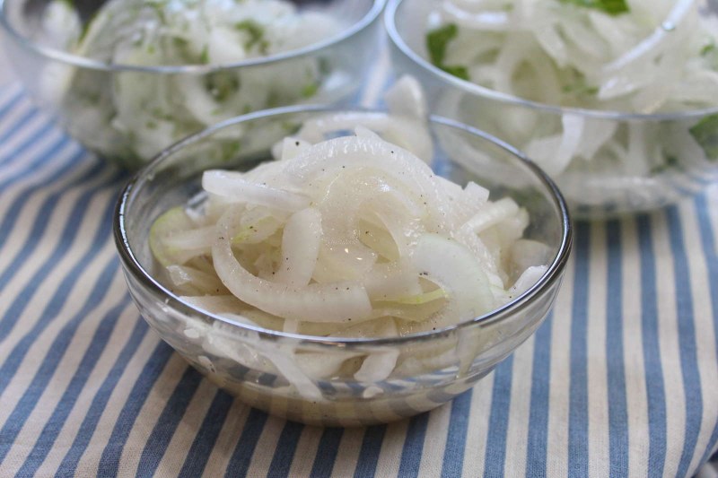 Маринованный лук
