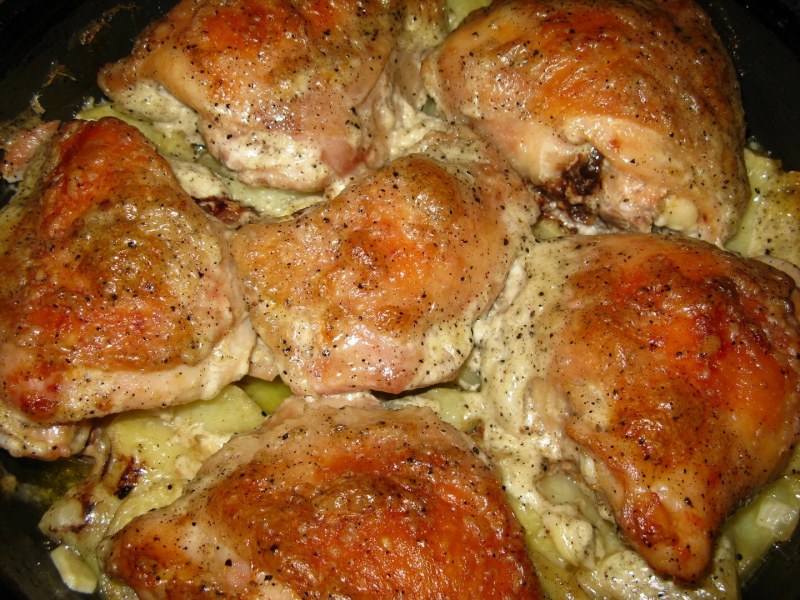Куриные бедра в духовке