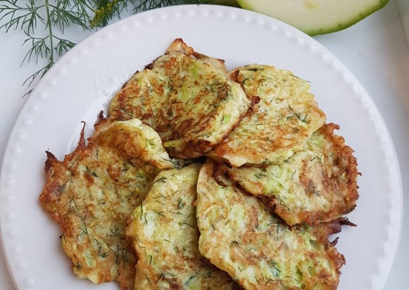 Кабачковые оладьи с сыром