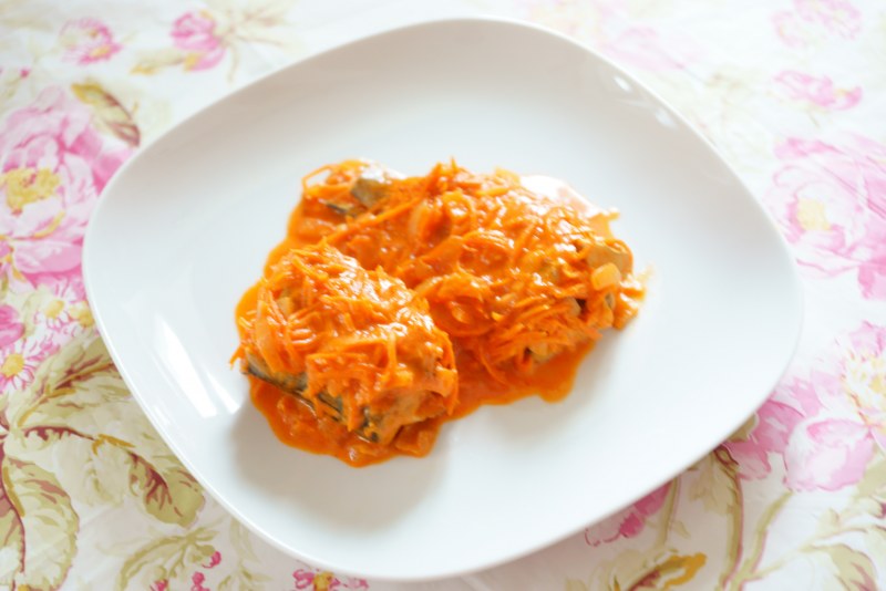 Горбуша под маринадом из моркови и лука