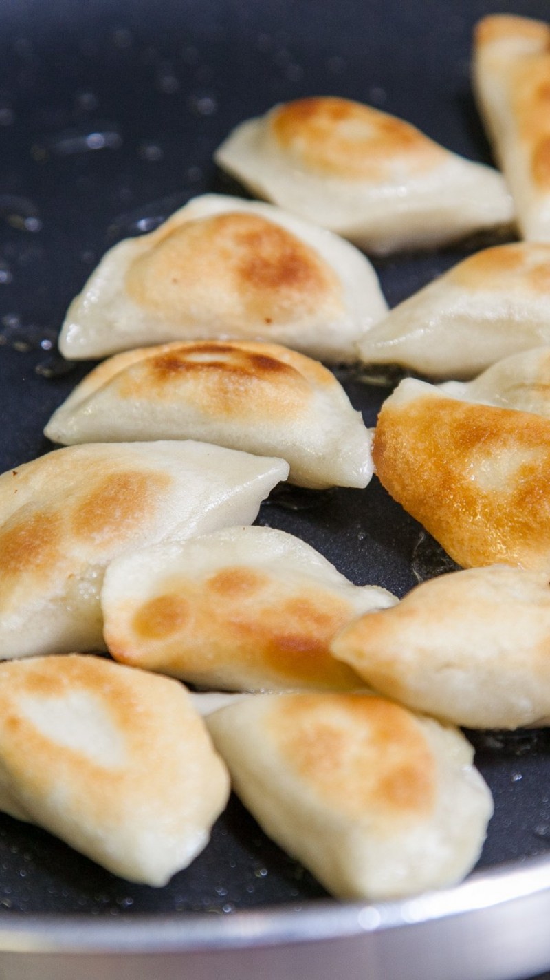 Жареные пельмени
