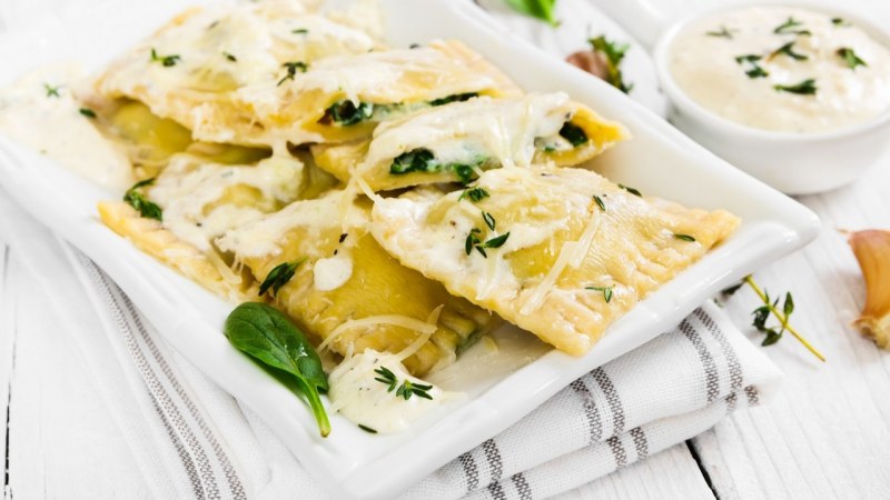 Равиоли с сыром и шпинатом