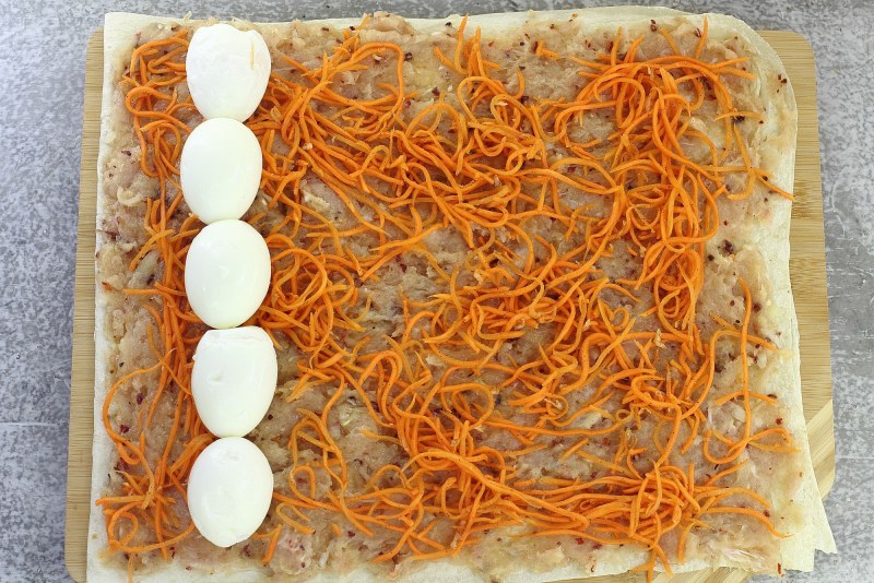 Мясные рулеты с морковкой по корейски