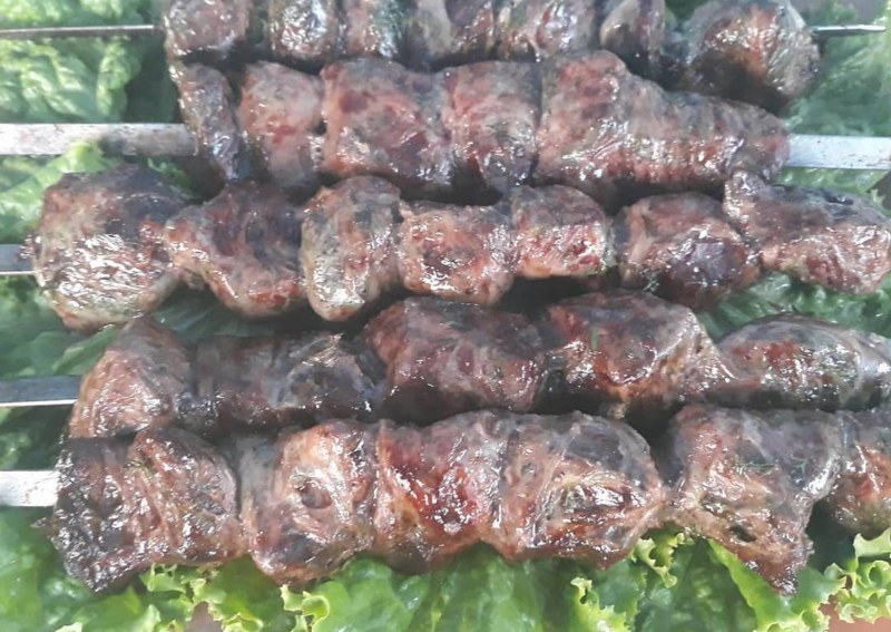 Печень в бараньей сетке на мангале