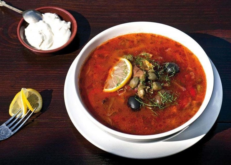 Суп солянка сборная мясная