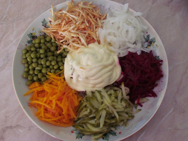 Салат кучками