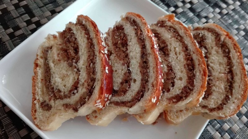 Печенье с ореховой начинкой