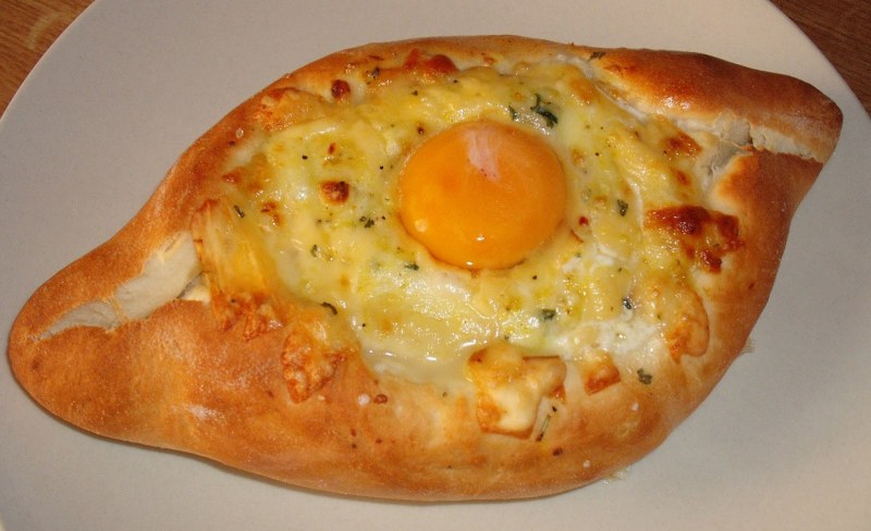 Хачапури по-аджарски