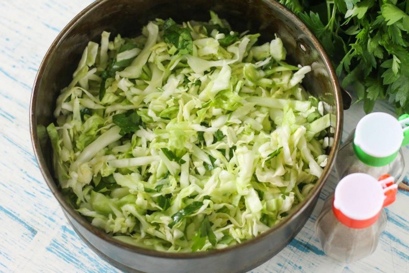 Пирог с капустой и морковкой