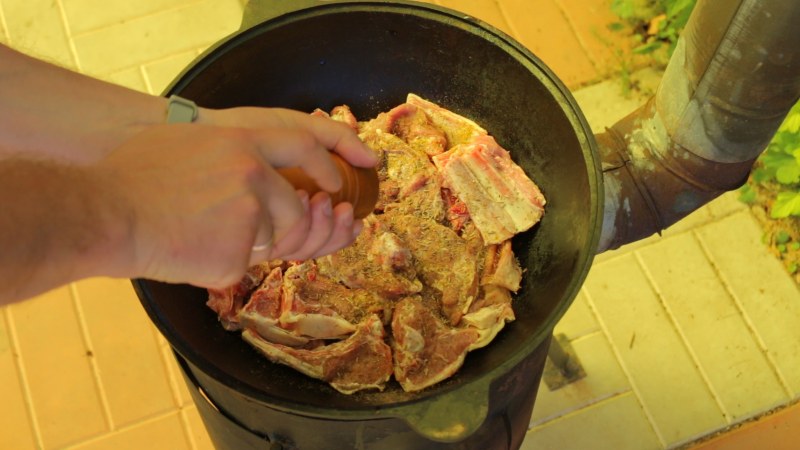 Узбекский плов в казане