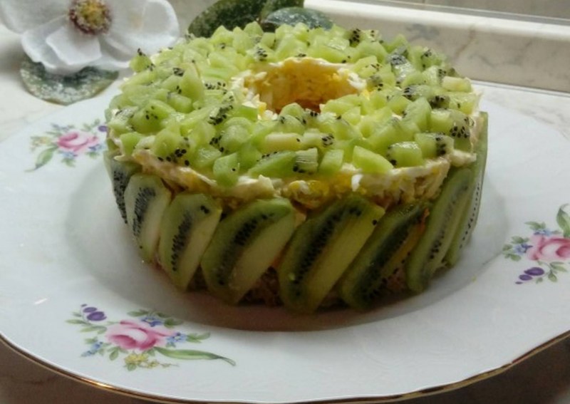 Салат с киви