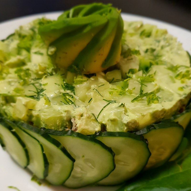 Изумруд салат с изюмом орехами и киви