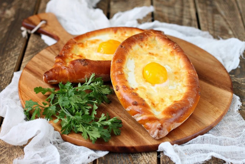 Грузинская кухня Аджарские хачапури