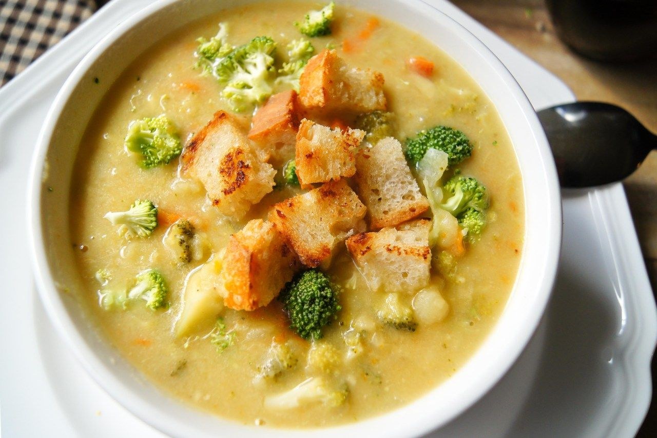 Рецепт супа из цветной капусты постный. Суп-пюре "цветная-брокколи". Крем суп брокколи. Суп из цветной капусты постный. Суп пюре с брокколи.